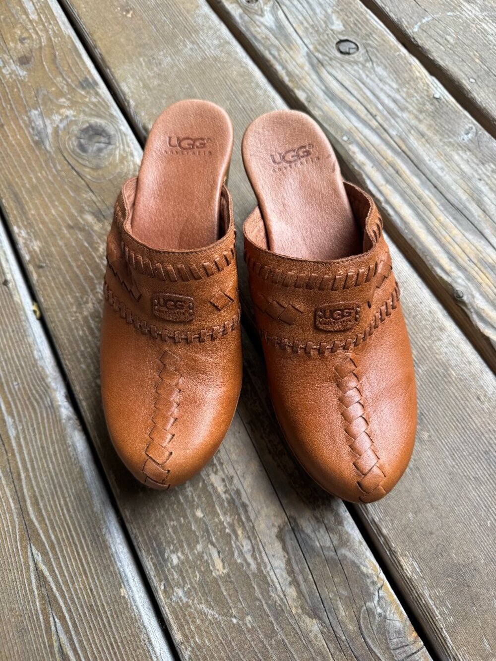 UGG Vivica Cognac Leather Sheepskin Lined Clog Wood Heel in Women's 9 / EU 40